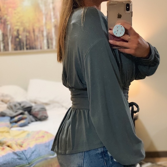 Express Blouse - Picture 4 of 4